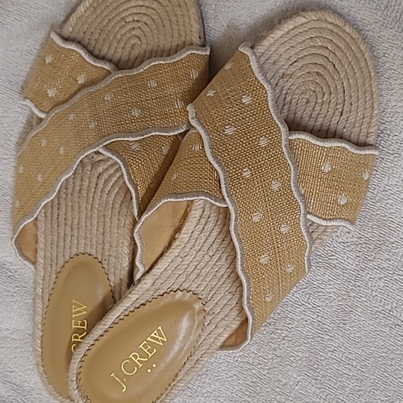 J. Crew Women's Gold and‎ Cream Sandals zise used good condition. - Picture 4 of 10